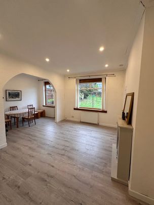 2 Bed Flat, Aikenhead Road, G44 - Photo 1