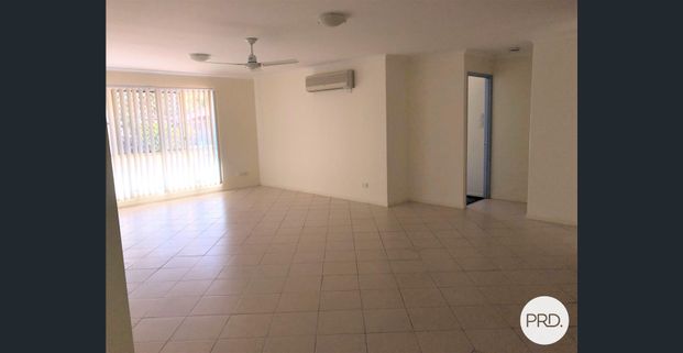 3 BEDROOM DUPLEX - ClLINTON - Photo 1