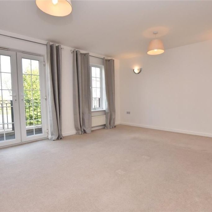 4 Bed Terraced House, Salamanca Crescent, LS10 - Photo 1