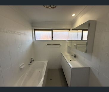 3/40 Kimian Ave, Waratah West, NSW 2298 - Photo 3