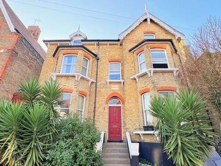 7 bedroom detached house to rent - Photo 5