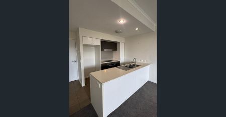 Modern Inner-City Apartment Living - Photo 2