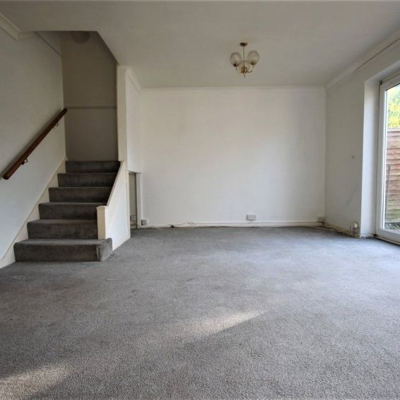 Fairlawn Close, Feltham,TW13 - Photo 1