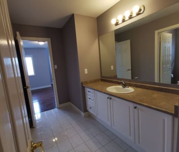 For Lease - 279 River Ridge Boulevard, Aurora, Ontario - Photo 5