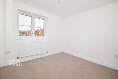 4 bedroom terraced house to rent - Photo 2