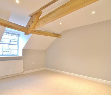 3 bedroom maisonette to rent - Photo 2
