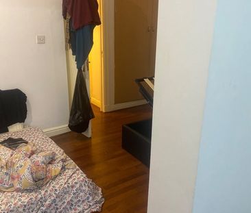 1 Bed Flat, South Norwood Hill, SE25 - Photo 2