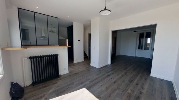 Location Maison 5 pièces 114m² - Photo 1