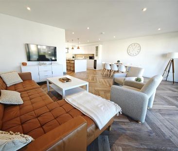 4 bedroom semi-detached house to rent - Photo 1