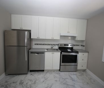 For Lease - 2 Glen Gordon Road Unit# 4, Toronto, Ontario - Photo 3