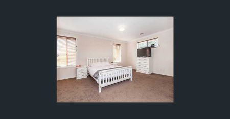 Spacious family home - Photo 2