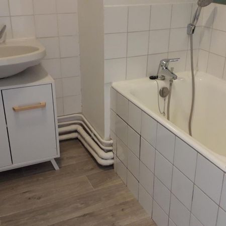 APPARTEMENT T2 A LOUER A ROANNE - Photo 3