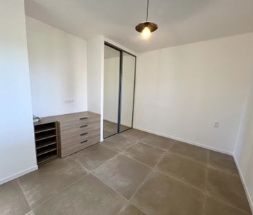 Location Appartement 3 pièces 69m² VENELLES 13770 - Photo 3