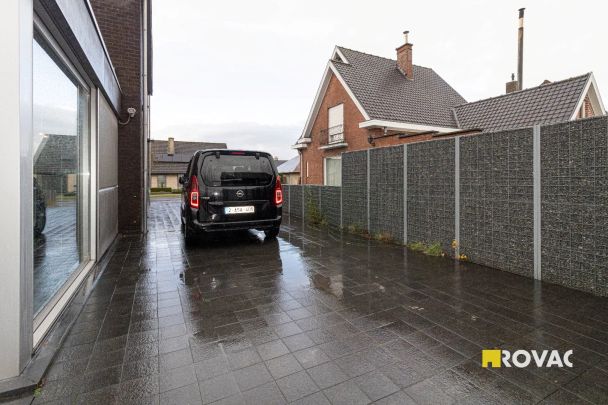 Recent gerenoveerde en rustig gelegen halfopen woning met tuin en garage - VRIJ VANAF 01/03/2026 - Photo 1