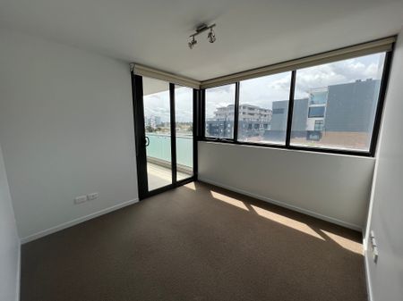 Living On Top Of The World - Photo 4