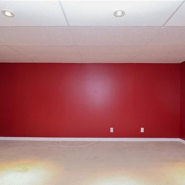 For Lease - 104 Thornbury Crescent, South of Baseline to Knoxdale, Ontario - Photo 1