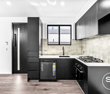 Modern Granny Flat with Separate Lounge and Built-In Wardrobe - Photo 3