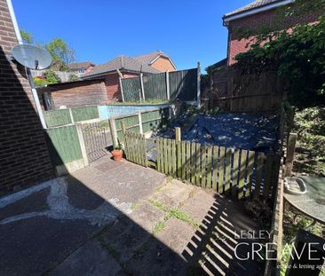 2 bedroom flat to rent - Photo 2