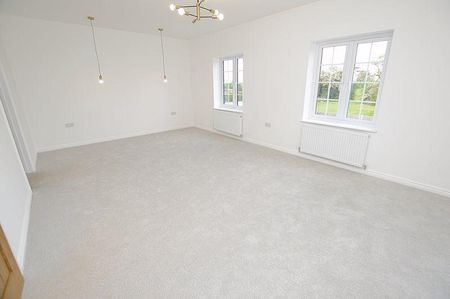 4 bedroom detached house to rent - Photo 4