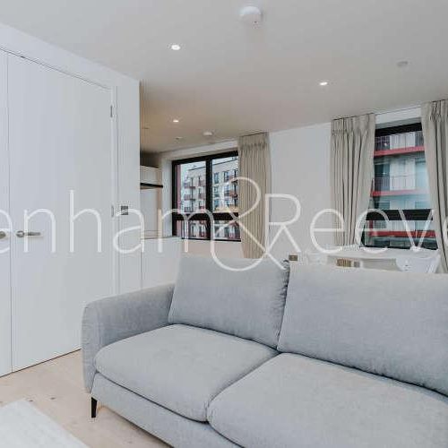 East Parkside, Greenwich Peninsula, SE10 - Photo 1