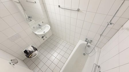 Wohnen im Grünen – Grosszügige Familienwohnung in den Langen Erlen - Photo 5