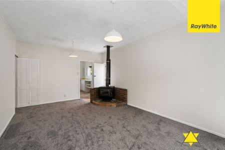 2 Bedroom unit (upstairs) in Glen Eden - Photo 3