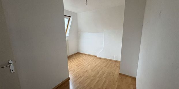 Appartement te huur in Péruwelz voor € 500 met 1 slaapkamer - Photo 1