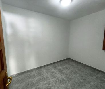 Se alquila en Las Galletas apartamento de 2 dormitorios - Foto 1