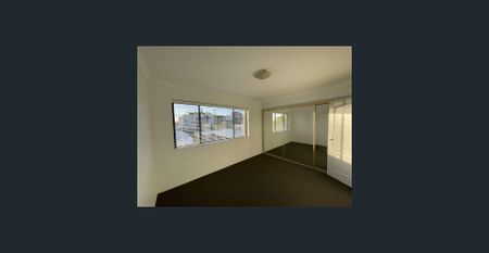 Spacious East Brisbane Apartment Just 2km from the CBD - Photo 5