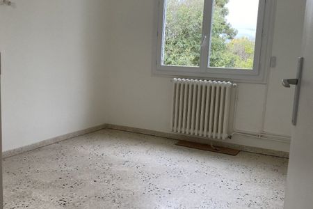 Superbe Appartement Faux F.4 à Sète dans une résidence fermée et sécurisée - Photo 5