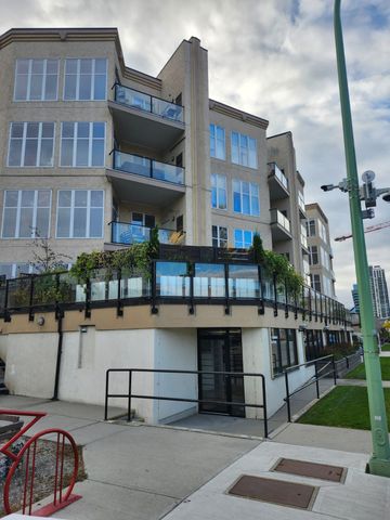 Spacious 2 Bedroom, 2 Bathroom Condo - Photo 5