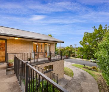 Large Family Home Situated In Sought After East Albury - Photo 1