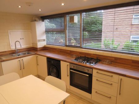2 bedroom flat to rent - Photo 5