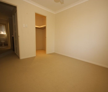 Modern Townhouse in Calamvale Prime Location! 3 Bedrooms, 2 Bathrooms! - Photo 6 | Rentumo