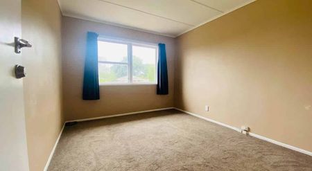 Cosy and Inviting Family Home - Photo 2