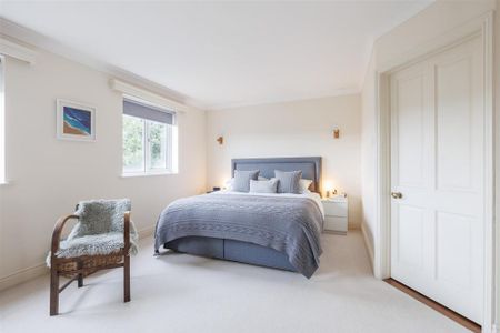 3 bedroom apartment to rent - Photo 4