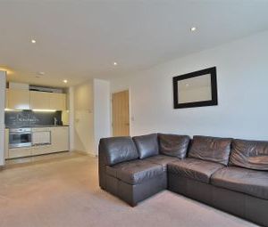 1 Bedrooms Flat to rent in Union Lane, Isleworth TW7 | £ 248 - Photo 1