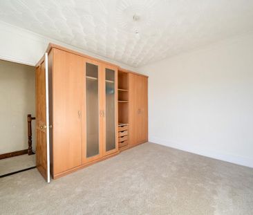 3 bedroom end of terrace house to rent - Photo 4