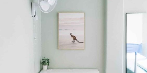 Single Room With Shared Bathroom - Photo 3
