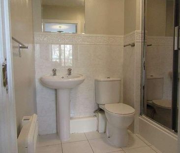 Regents Court, Upper Chorlton Road, Whalley Range, Manchester, M16 - Photo 6