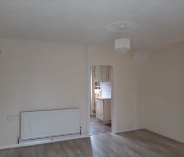 3 Bed Semi-Detached House, Central Grove, B27 - Photo 5