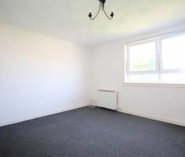 3 bedroom flat to rent - Photo 5