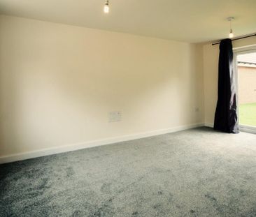 3 bedroom detached house to rent - Photo 2