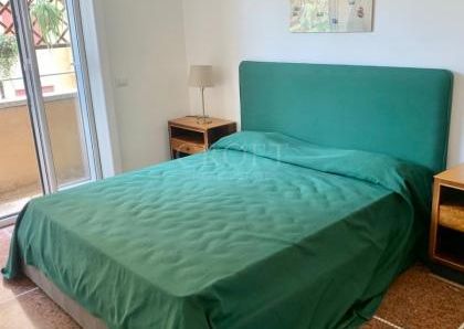 Flaminio: Fully furnished. Entrance, living room 2 bedroom, fully equipped kitchen, 2 bathroom. Bright, silent, near park, services and transport. A/C.Rif.2341