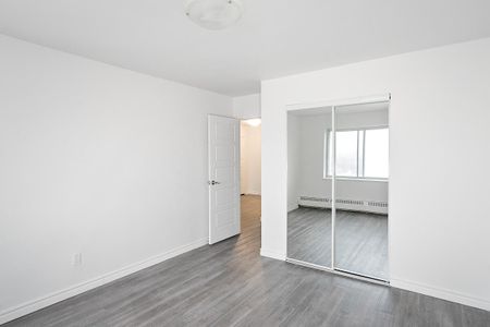 2400, 2420, 2444, 2460, 2480, 2500 Rue Benny-Crescent, Montréal, QC - Photo 2