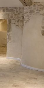 Location - Appartement T2 de 40 m² en rez-de-chaussée d'un immeuble de village - Photo 4