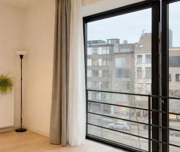 Appartement te huur in Antwerpen voor € 890 met 1 slaapkamer - Photo 5