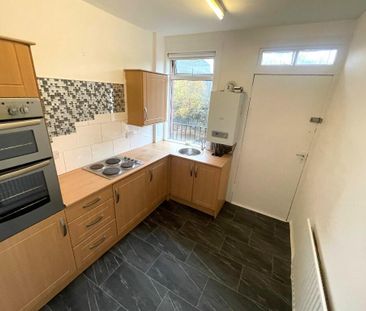 3 bedroom terraced house to rent - Photo 3