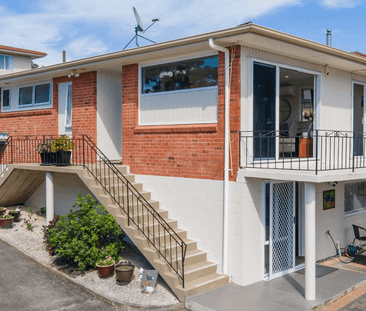 3 bedrooms + 2 bathrooms - Photo 5