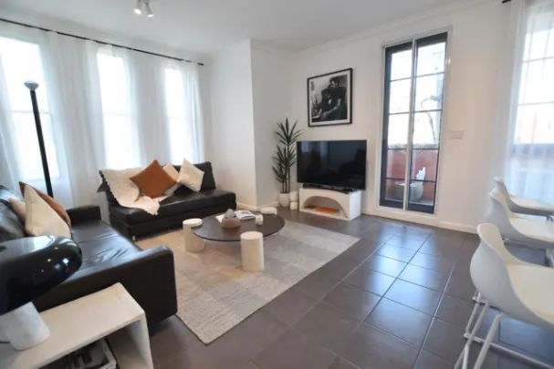 2Bedrooms, 1Bathrooms - Photo 1